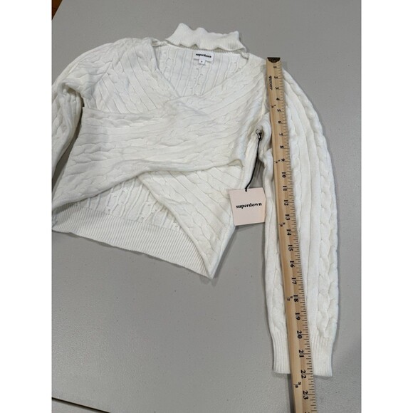 NEW Superdown Sweater Womens Small Cable Knit Criss Cross Cropped Minimal Indie - Picture 6 of 6